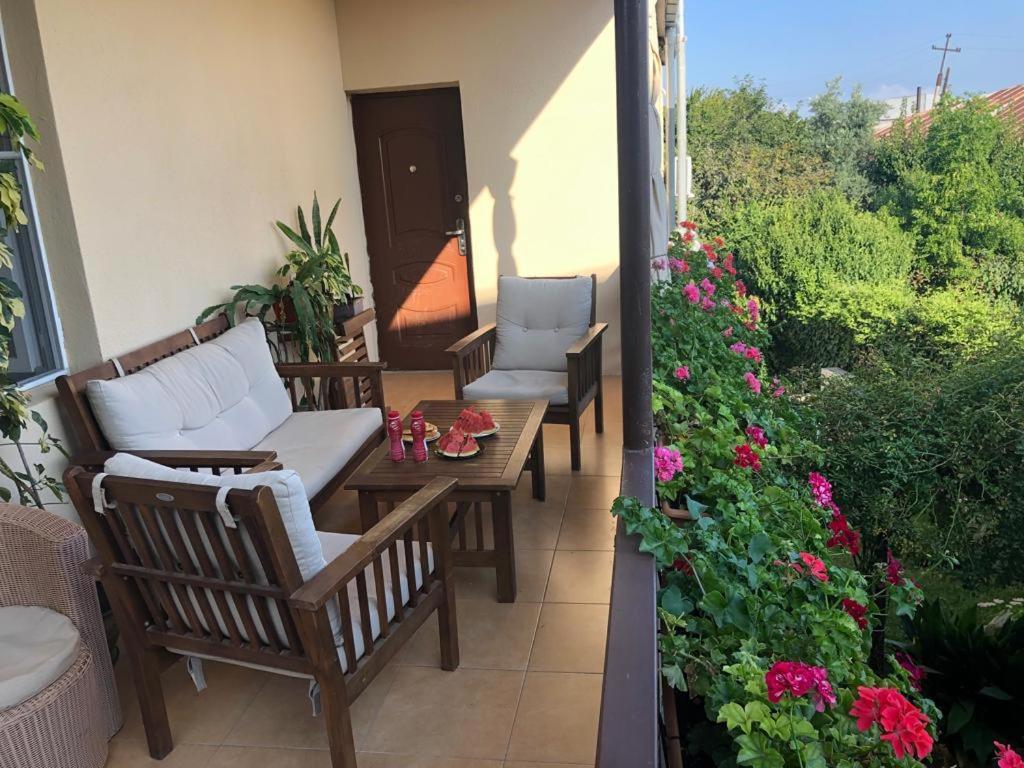 Tinikos Guest House Tel Avi Exterior foto