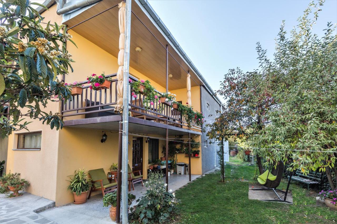 Tinikos Guest House Tel Avi Exterior foto