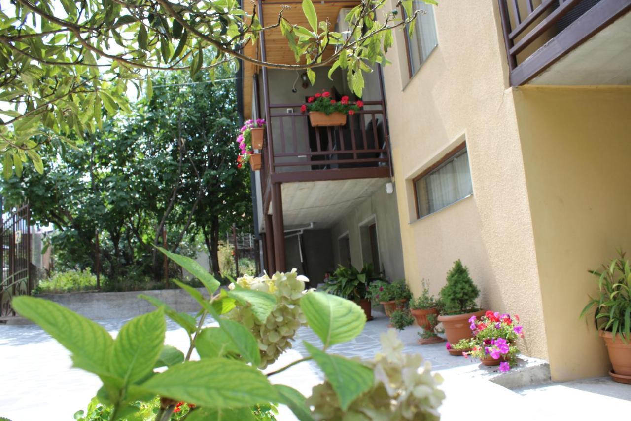 Tinikos Guest House Tel Avi Exterior foto