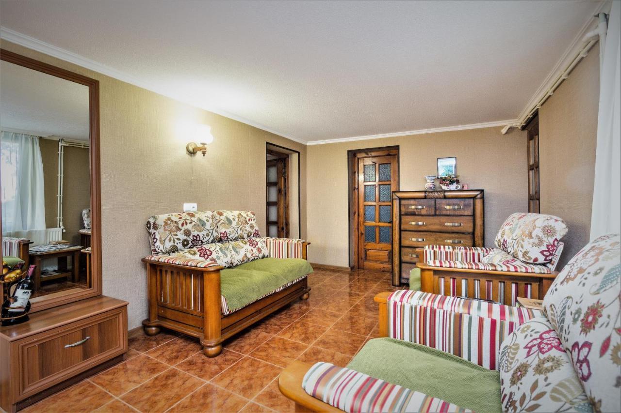 Tinikos Guest House Tel Avi Exterior foto